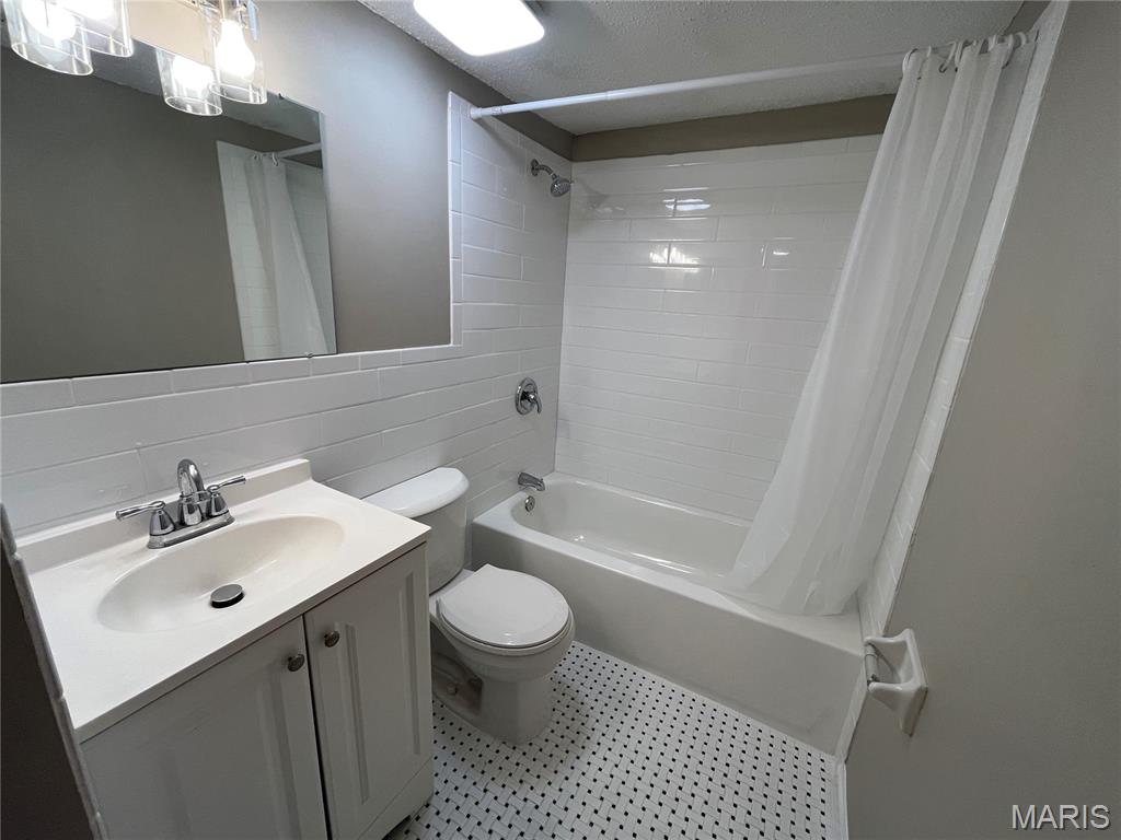 Oakville Commons Condo - Residential