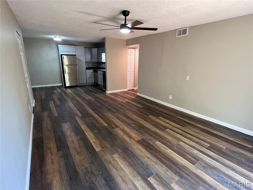 Oakville Commons Condo - Residential