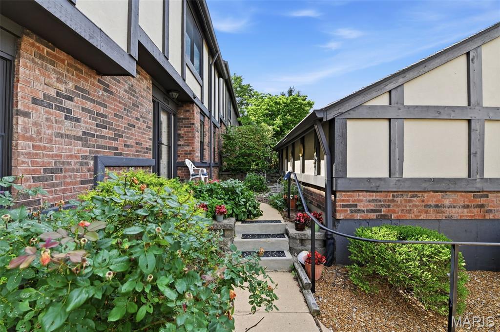 Royal Pines 2 Condo Tenth - Residential