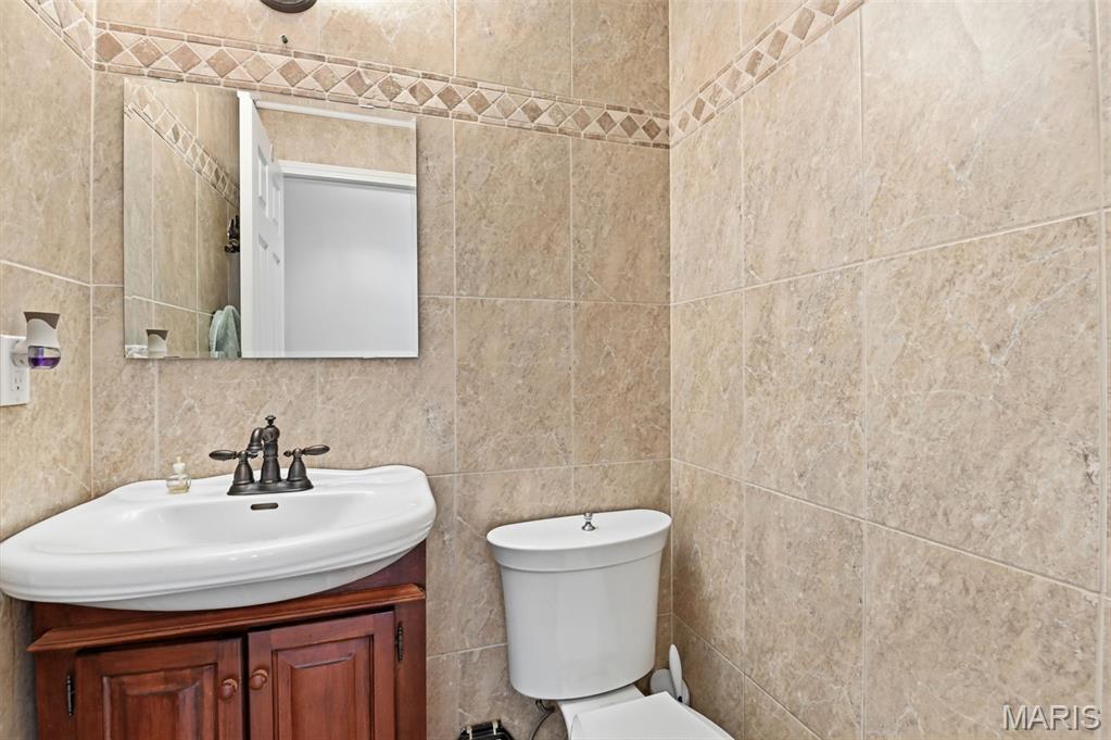Royal Pines 2 Condo Tenth - Residential