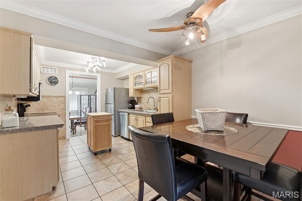 Royal Pines 2 Condo Tenth - Residential