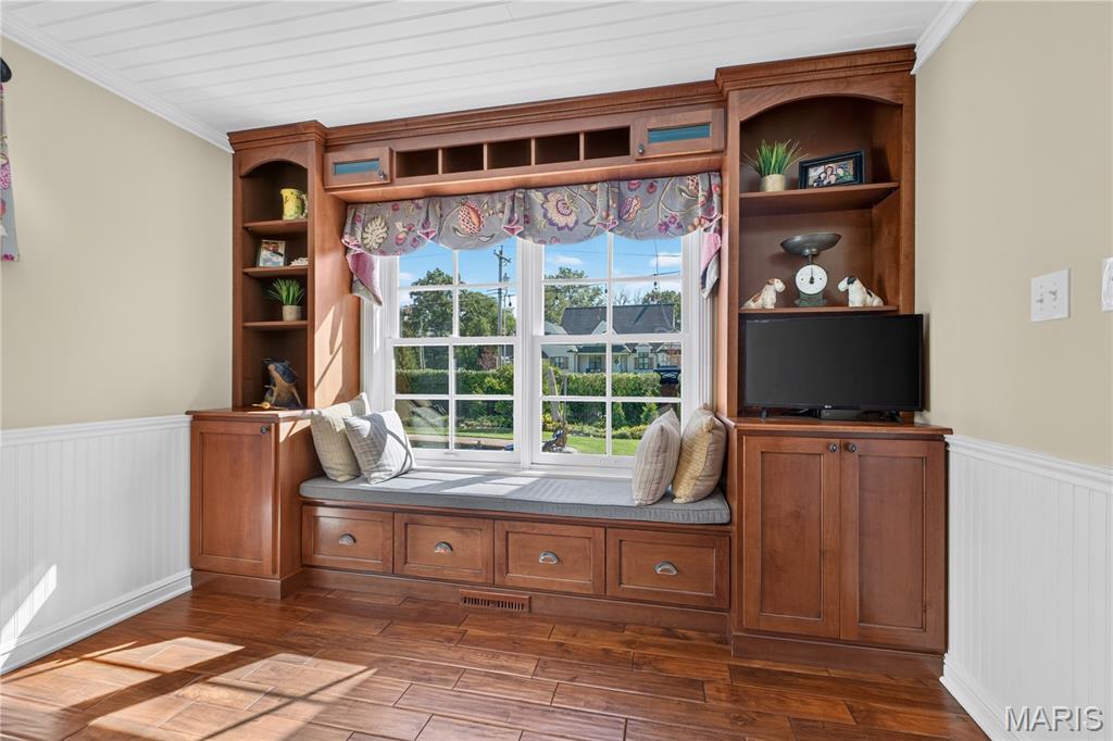 Country Life Acres - Residential