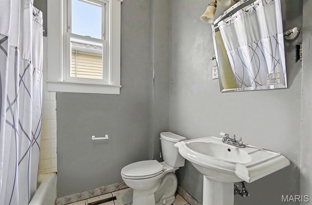 Dupo Brown & Maxeys Sub - Residential