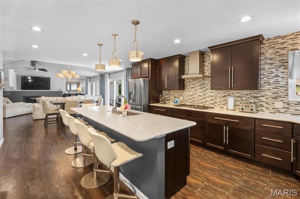 Windsor Place #4 - Residential