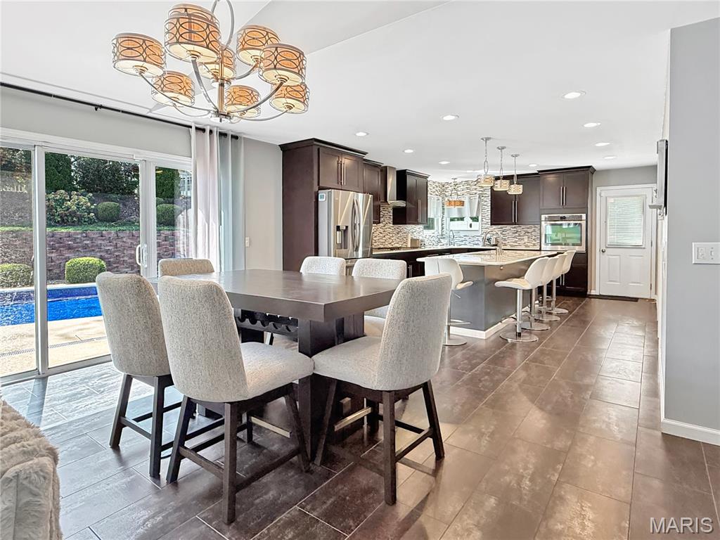 Windsor Place #4 - Residential