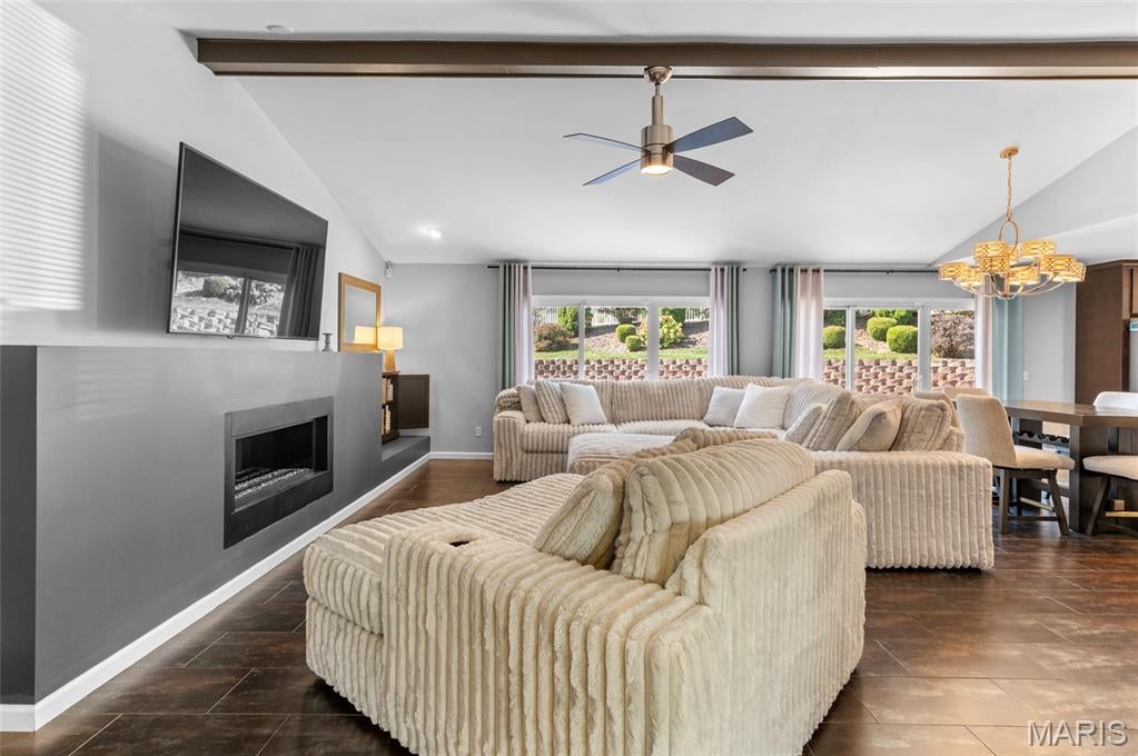 Windsor Place #4 - Residential