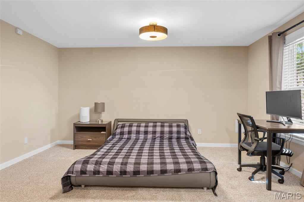 Windsor Place #4 - Residential