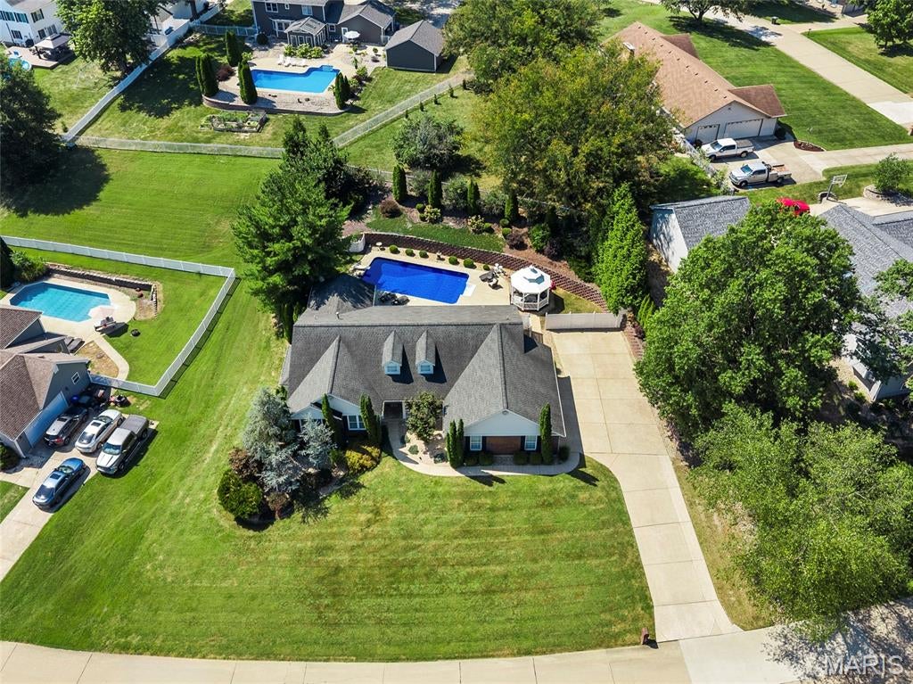 Windsor Place #4 - Residential