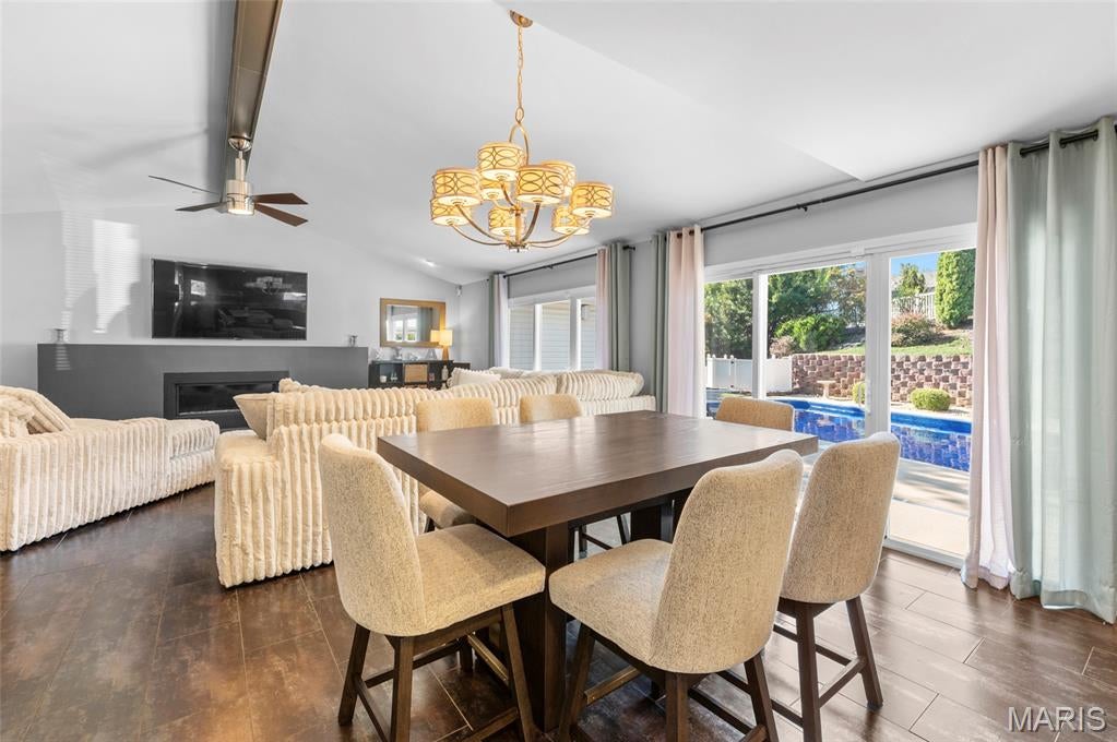 Windsor Place #4 - Residential