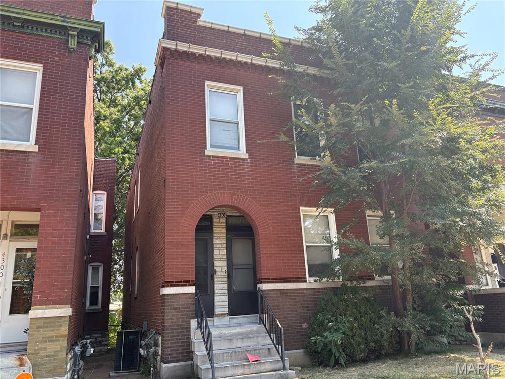 OUTSTANDING OPPORTUNITY!!! This Mt Pleasant beauty is sure to please!  All brick with off-street parking, hardwood floors & MORE!  Off-street parking, grat highway access and some updated systems makes this one a WINNER!  Schedule a showing today! Property is to be sold in its current as-is condition with no warranties or representations by the Seller. Seller will not make repairs nor provide any inspections. Seller's addendum is required after terms of sale are agreed upon. Special Sale Contract (Form #2043) required. Proof of funds or pre-approval letter required with offer.