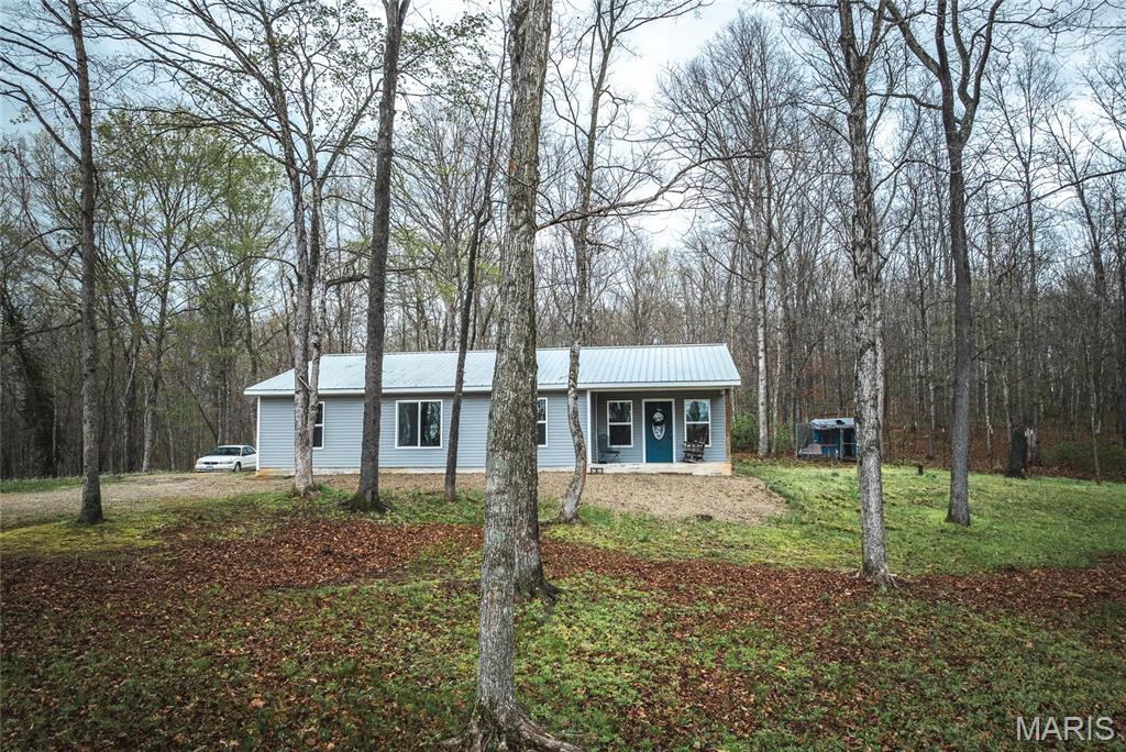 Don’t miss this exceptional spacious and serene listing just outside of Marble Hill! This beautiful 3-bedroom, 3-bath home offers an open-concept layout perfect for everyday living and entertaining. Enjoy a dedicated office space, a relaxing sunroom, and over 6 acres of peaceful countryside. Whether you're looking for room to roam or a quiet retreat, this property delivers comfort, privacy, and charm all in one. A perfect blend of functionality and country living!
(Bathroom is still being renovated)