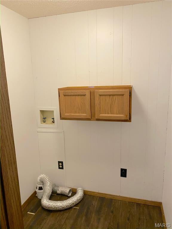 COTTONWOOD VILLAGE - Residential Lease