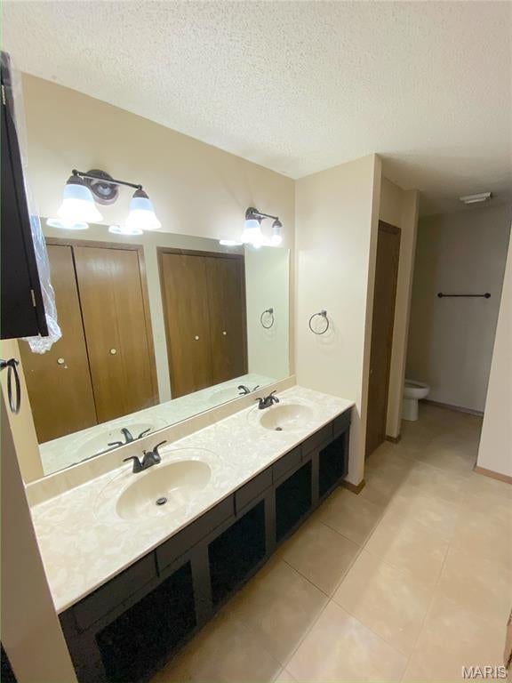 COTTONWOOD VILLAGE - Residential Lease