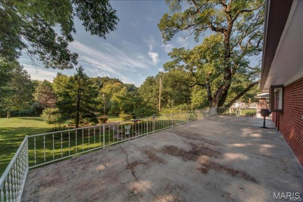 DORCHESTER VILLAGE - Residential Lease