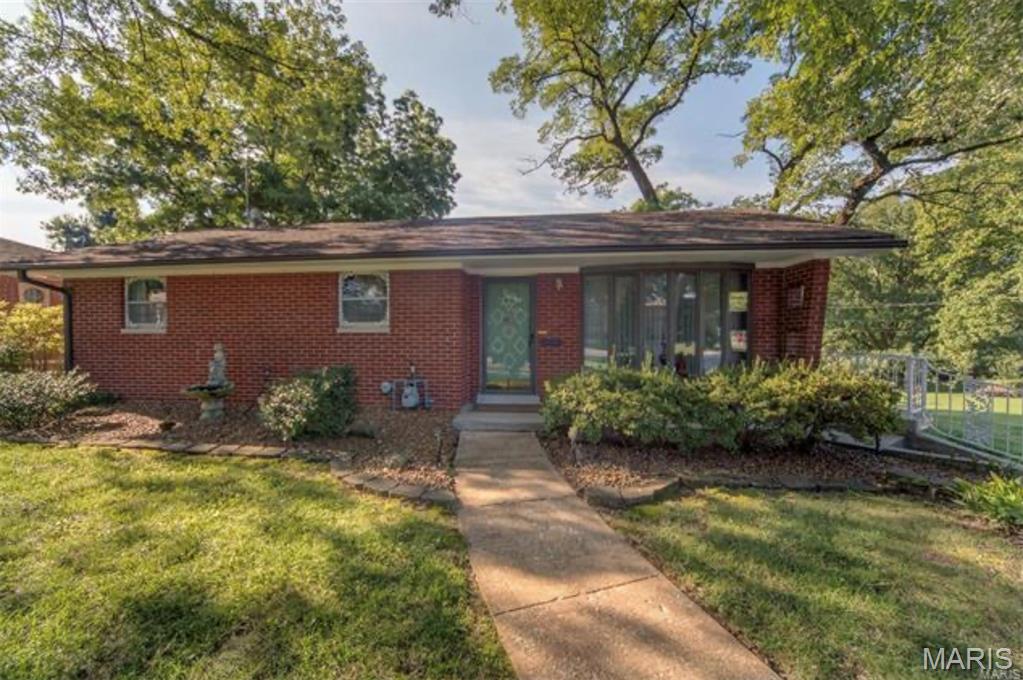 DORCHESTER VILLAGE - Residential Lease