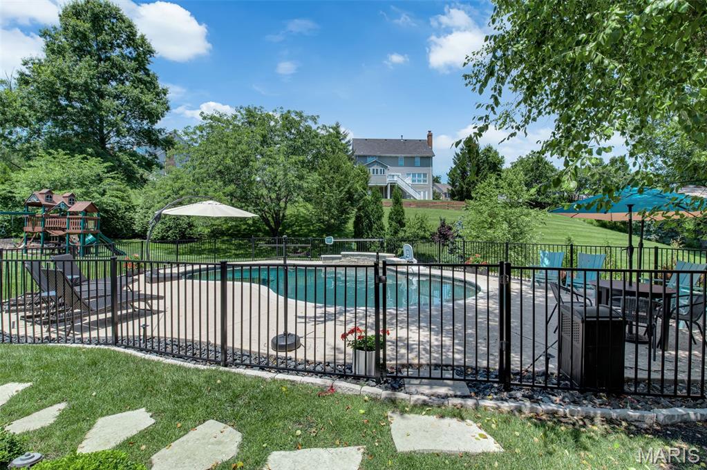 Highlands Of Chesterfield Highland - Residential