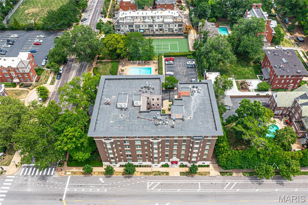 Oxford Condo - Residential