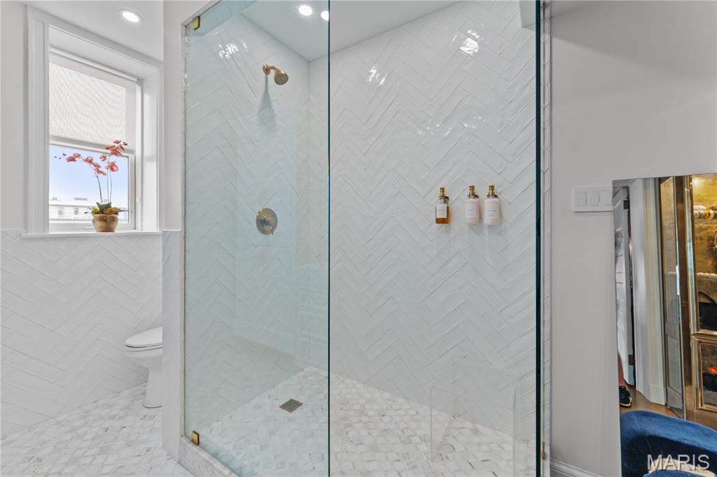 Oxford Condo - Residential