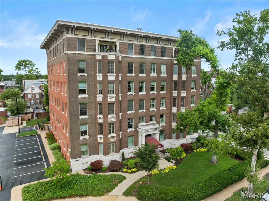 Oxford Condo - Residential