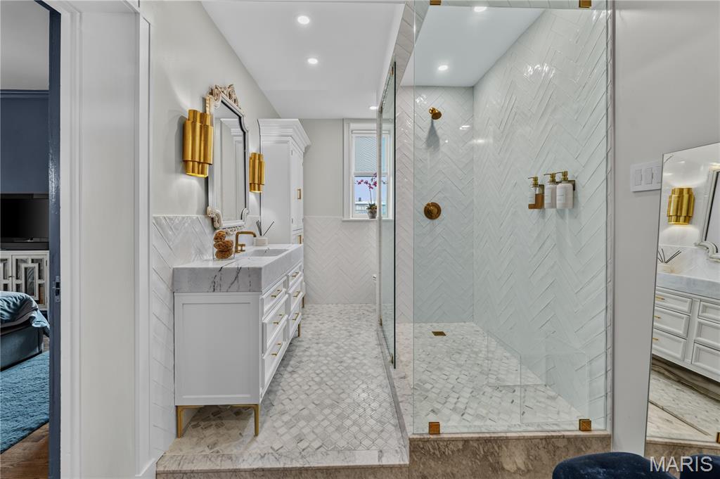 Oxford Condo - Residential
