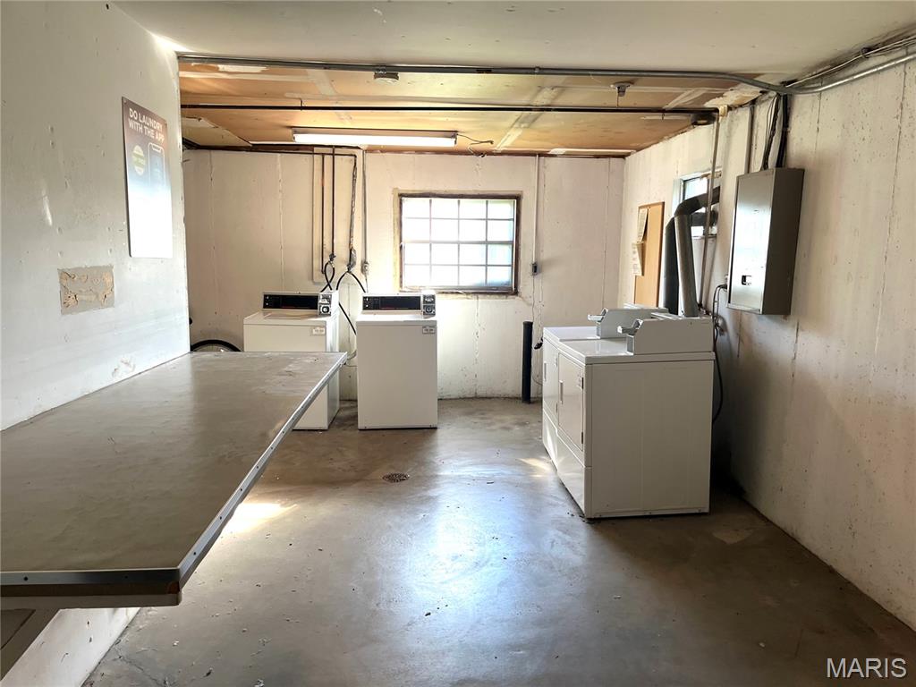 Colonial Woods Condo - Residential
