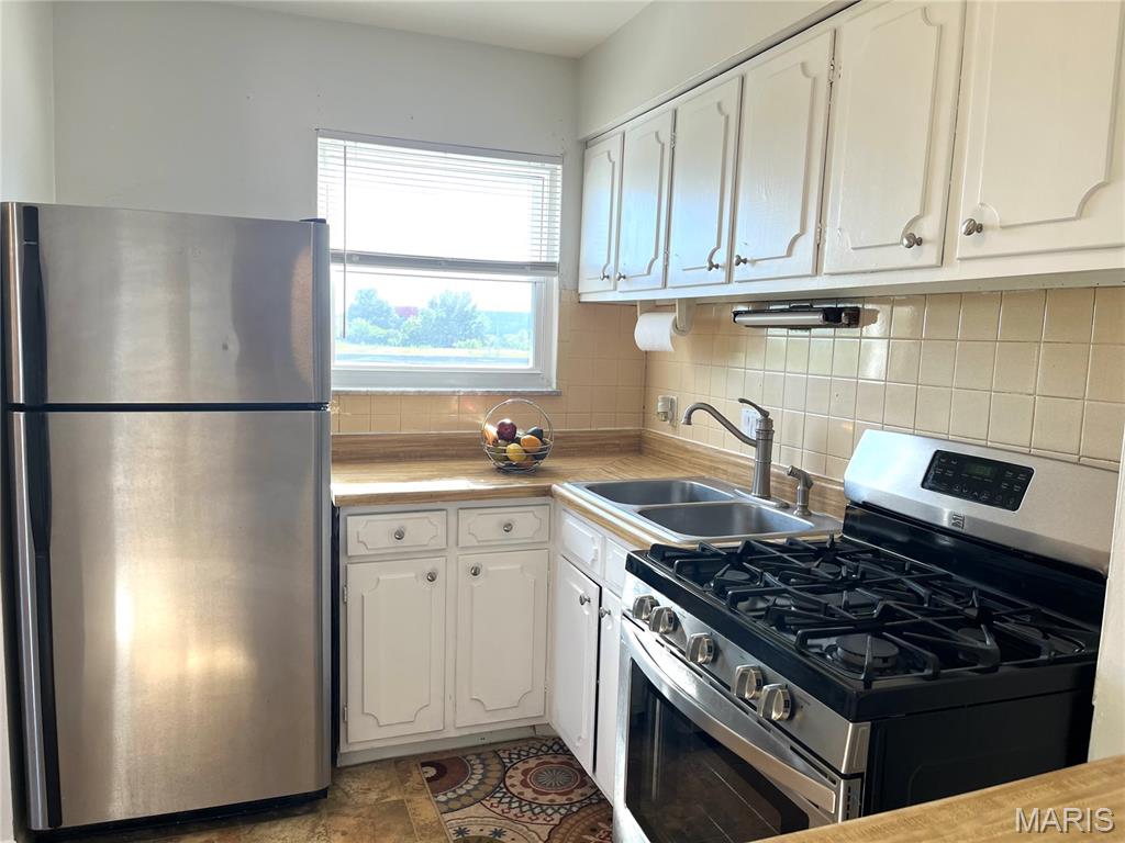 Colonial Woods Condo - Residential