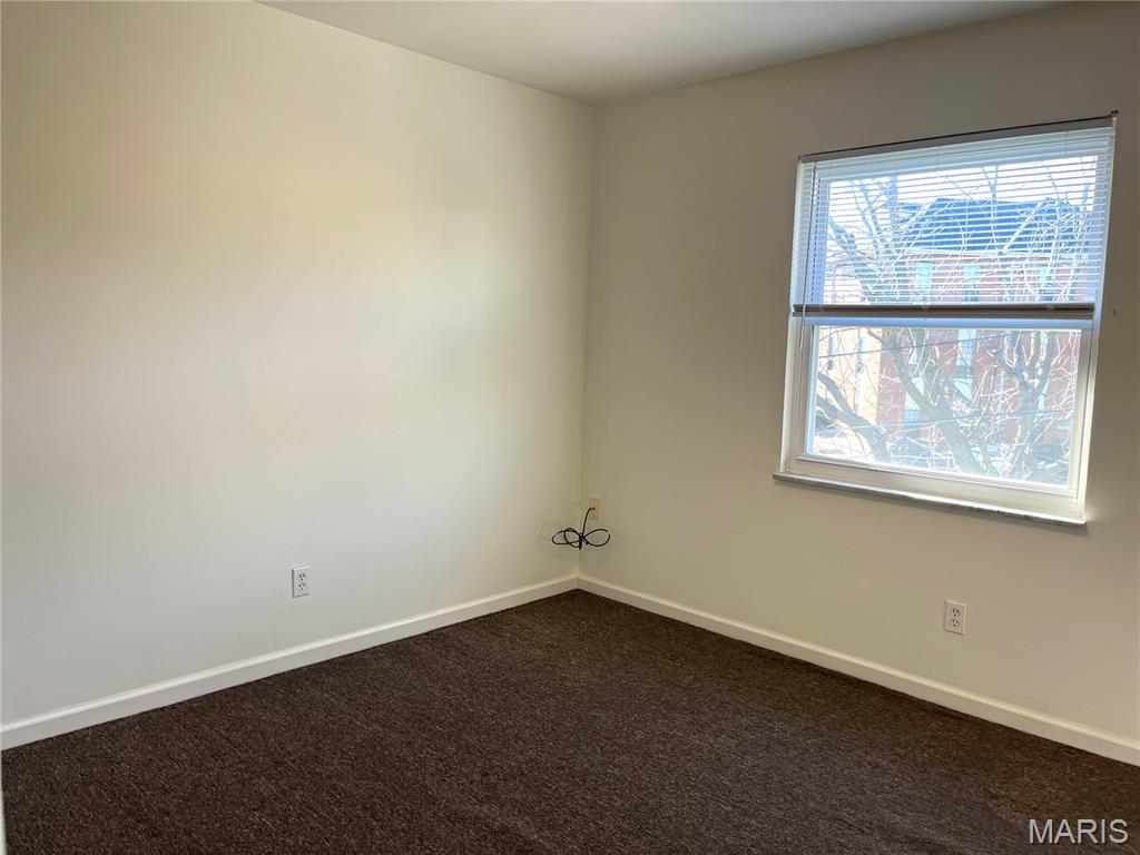Colonial Woods Condo - Residential