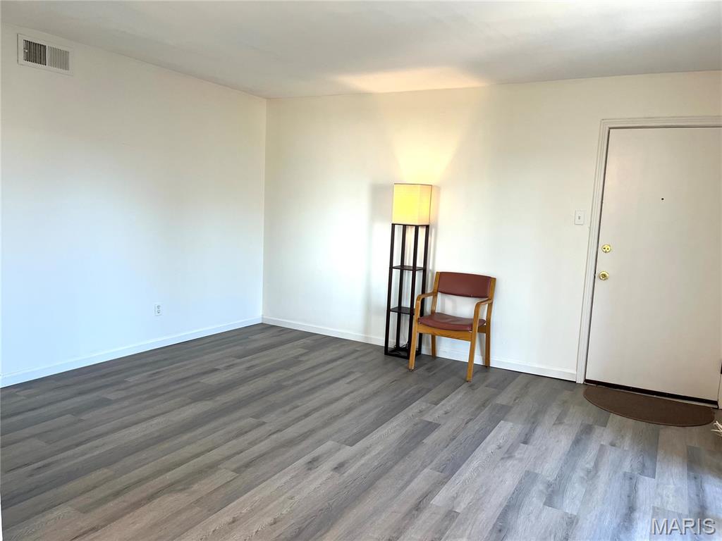 Colonial Woods Condo - Residential