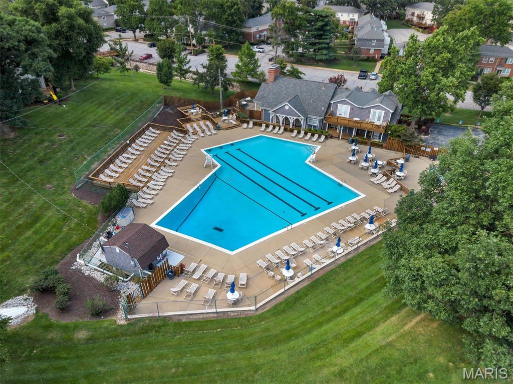 Brentwood Forest Condo Ph Eight - Residential
