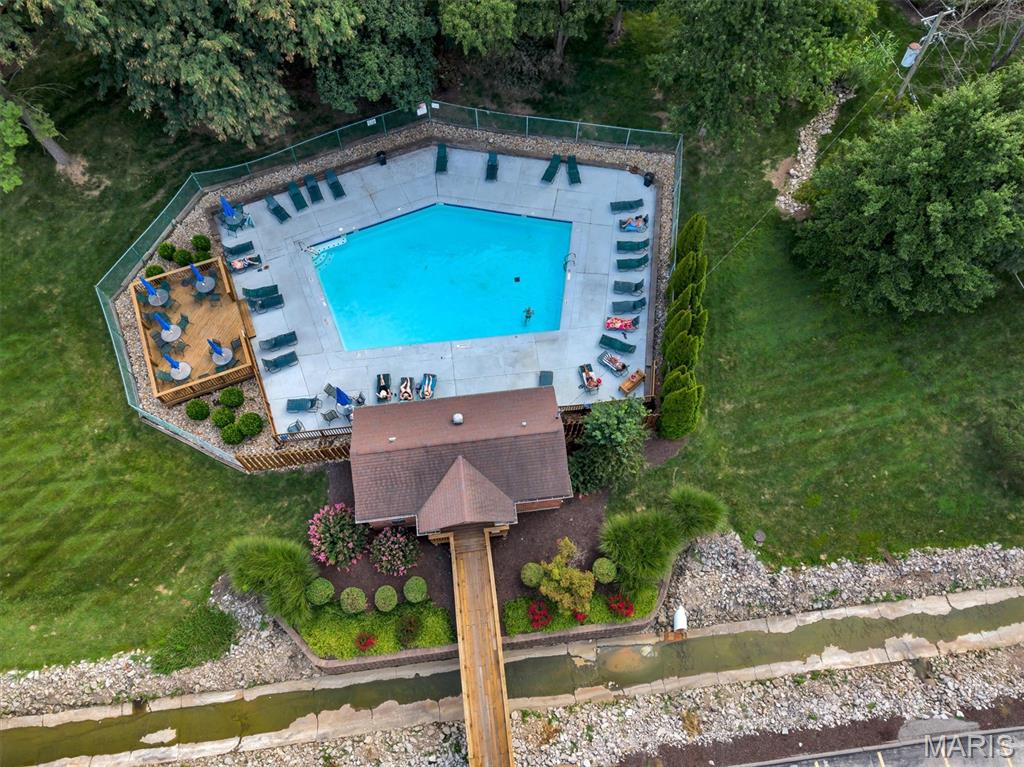 Brentwood Forest Condo Ph Eight - Residential