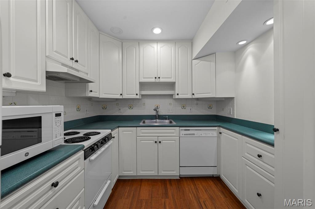 Brentwood Forest Condo Ph Seven - Residential