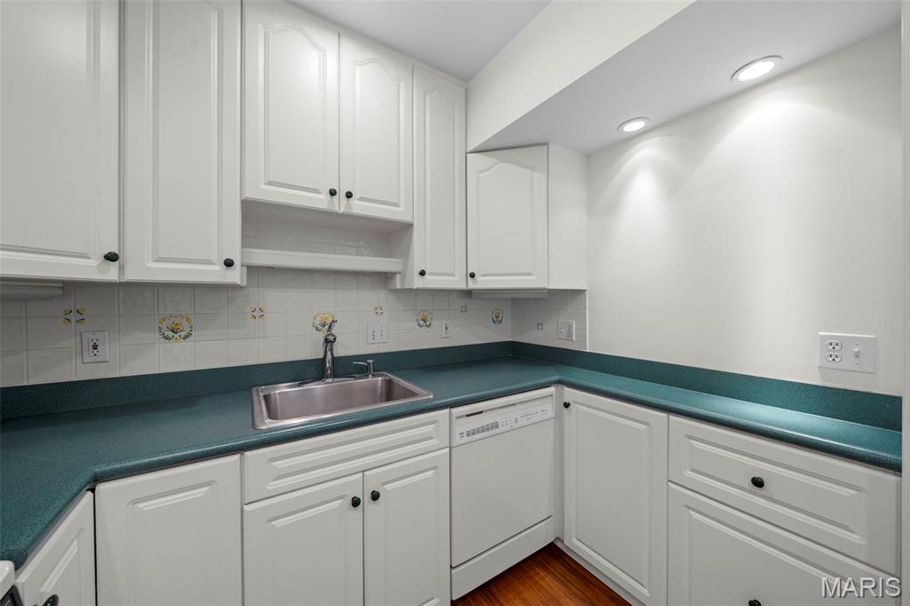 Brentwood Forest Condo Ph Seven - Residential