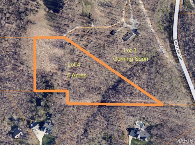 Lot 4 – 5.00 Acres | Hilltop Farms
Build your dream home on this beautiful 5.00-acre homesite in Hilltop Farms, an exclusive 9-lot estate subdivision off Dietrich Road. Enjoy the privacy of a secluded setting while remaining conveniently located near shopping, dining, and top-rated Wentzville Schools.
Bring your own builder or choose from our recommended builders. Community standards help protect property values and maintain the upscale character of the subdivision, including minimum home sizes of 2,600 SF for ranch homes and 3,000 SF for 1.5-story homes, side-entry garages, 9-foot ceilings minimum, and front elevations featuring 50% or more brick or stone. All architectural plans are subject to Trustee approval.
Private well and septic systems will be required. No mobile or manufactured homes, livestock, above-ground pools, or short-term or long-term rentals are permitted. Roads within the subdivision will be paved.
Showings by appointment only as access is via a private road. Located in unincorporated St. Charles County and subject to county building and zoning requirements. Buyers are encouraged to request and review the full Indenture and Restrictive Covenants prior to submitting an offer.