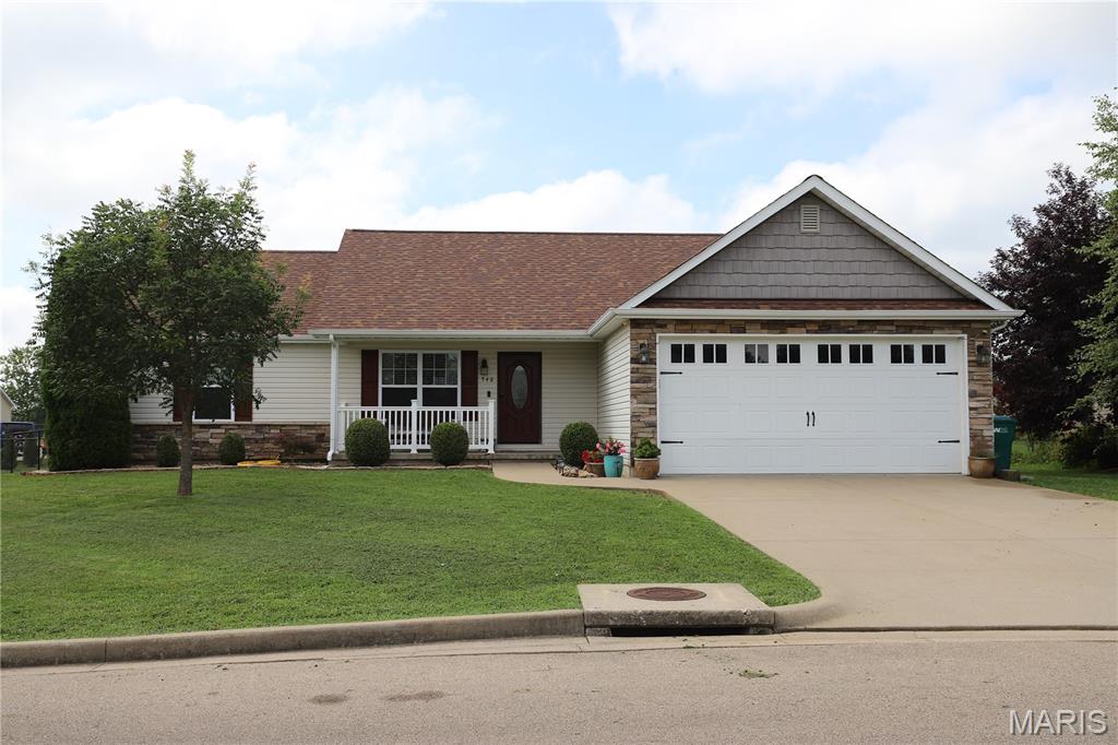 This well-maintained, 4-bedroom, 2.5-bath home offers the perfect combination of comfort, style, and outdoor living. The open floor plan creates a welcoming atmosphere, while the partially finished basement provides additional living space, including a dedicated workout room.
The kitchen is sure to impress with stainless steel appliances, solid-surface countertops, a center island, and plenty of cabinet space for cooking and entertaining.
Step through the sliding glass doors into your own backyard oasis! Relax on the covered patio, entertain on the newer lower deck, or cool off in the above-ground pool during those warm summer days. The beautifully landscaped, fenced backyard offers the perfect setting for weekend gatherings or quiet evening.  
Additional updates include a new roof, making this home truly move-in ready. Conveniently located just minutes from downtown Farmington, this home has everything you've been looking for. Schedule your private showing today!
Agent Owned.