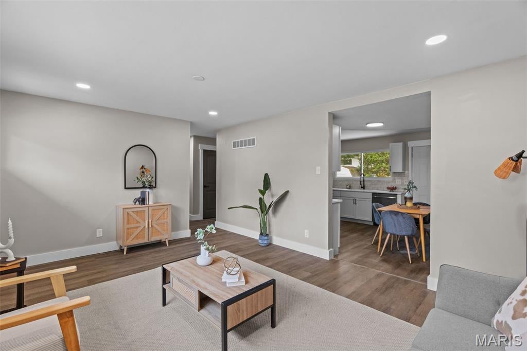 Francisca Add - Residential