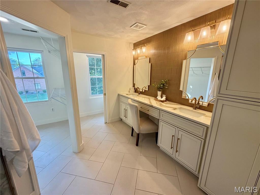 Fox Mill Estates - Residential