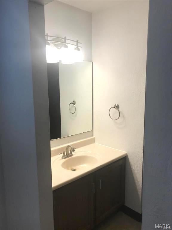 CHATEAU WOODS - Residential Lease