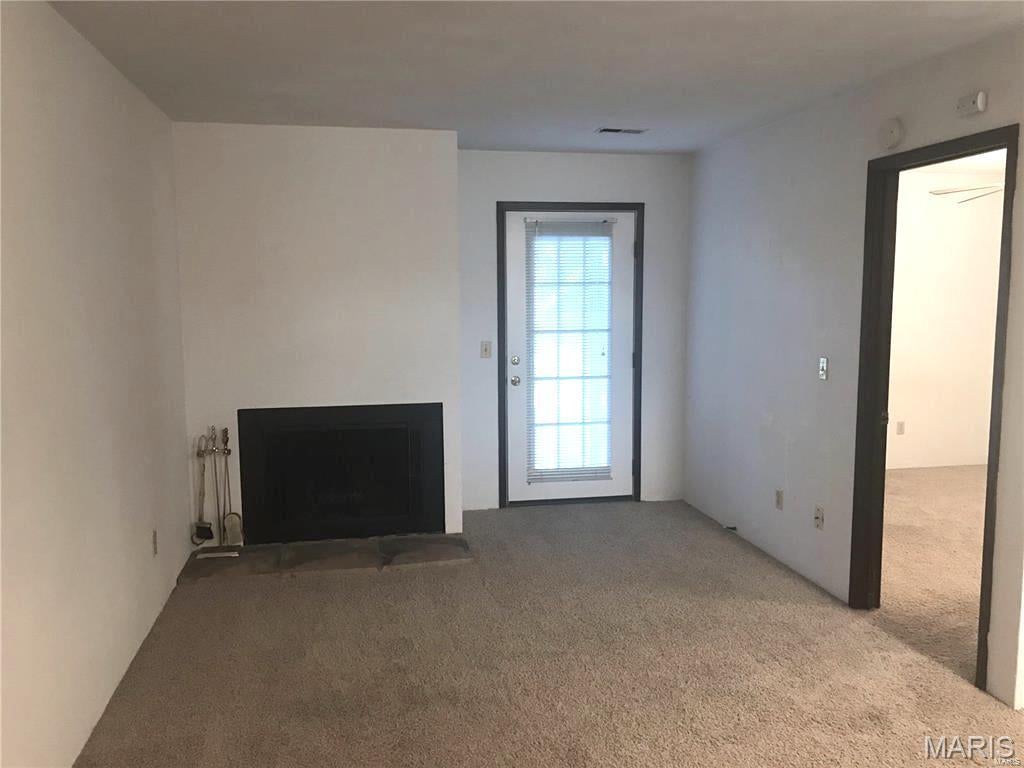CHATEAU WOODS - Residential Lease