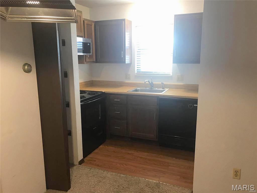 CHATEAU WOODS - Residential Lease