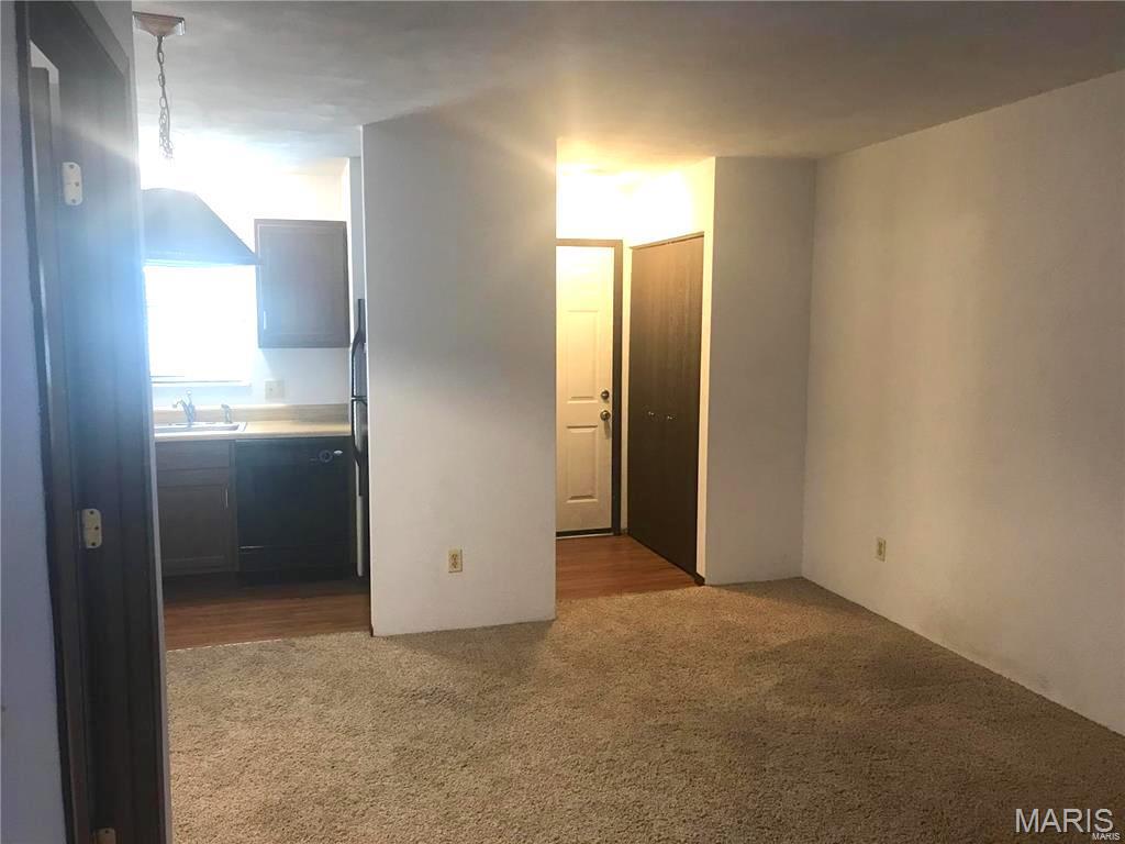 CHATEAU WOODS - Residential Lease