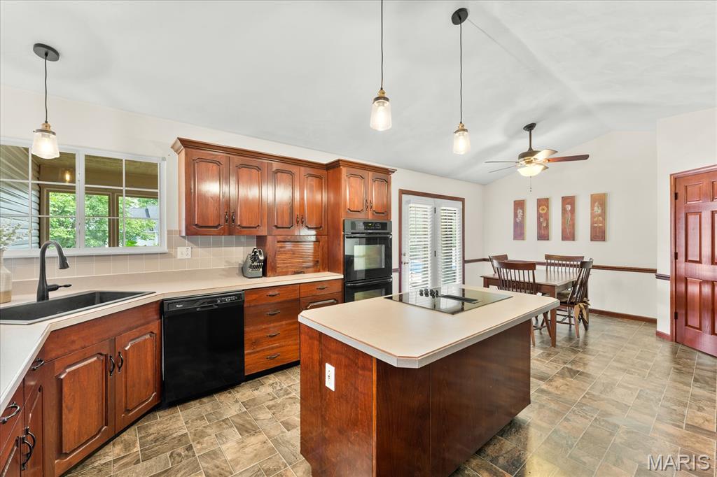 Cedar Meadows 9th Add - Residential