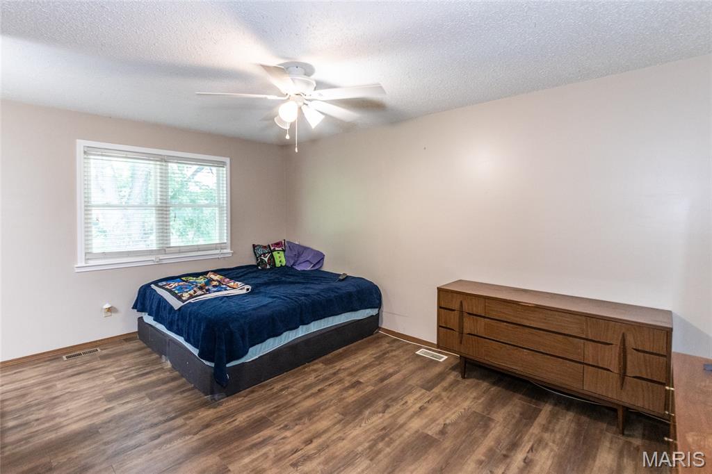 Lynnbrook #3 - Residential