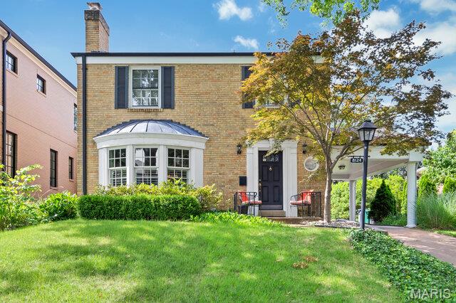 Steps from Downtown Clayton and nestled in the prestigious Clayton Gardens neighborhood, this meticulously maintained 3 bedroom, 1.5 bath home is a true gem! Featuring beautiful hardwood floors throughout, the home offers a spacious living room with a charming bay window, a large formal dining room, and an additional family room that provides plenty of space for relaxing or entertaining. The updated kitchen is a chef's delight, showcasing abundant counter space, custom cabinetry, and a center island.
Upstairs, you'll find three generously sized bedrooms and an oversized hall bathroom complete with a separate tub and shower. The full basement offers ample storage and endless possibilities for additional living space. Outside, enjoy a cozy patio, beautifully landscaped gardens, and a detached 2 car garage.
Located within the highly acclaimed Clayton School District and just moments from shopping, dining, parks, and all that Downtown Clayton has to offer, this home combines timeless charm with an unbeatable location. Don't miss this exceptional opportunity, schedule your private showing today!