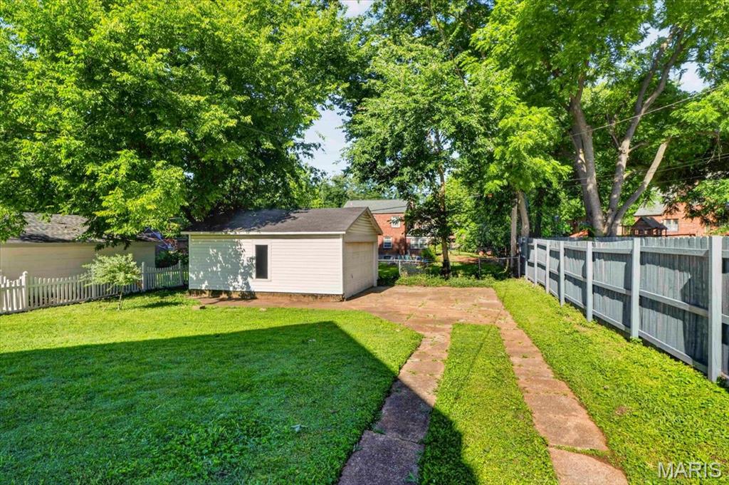Country Club Add To Normandy Park - Residential