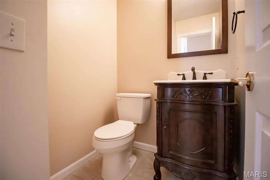 Lakes Estates The - Residential Lease