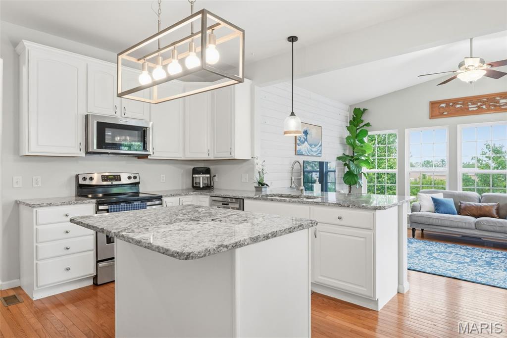 The Manors At Glenbrook - Residential