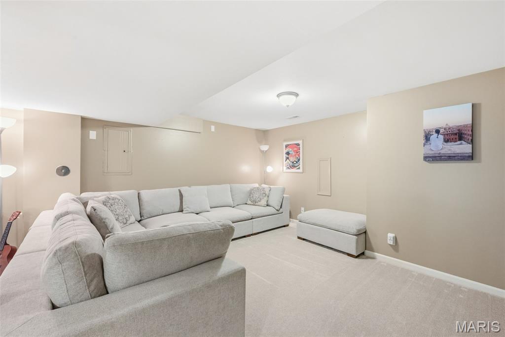 The Manors At Glenbrook - Residential