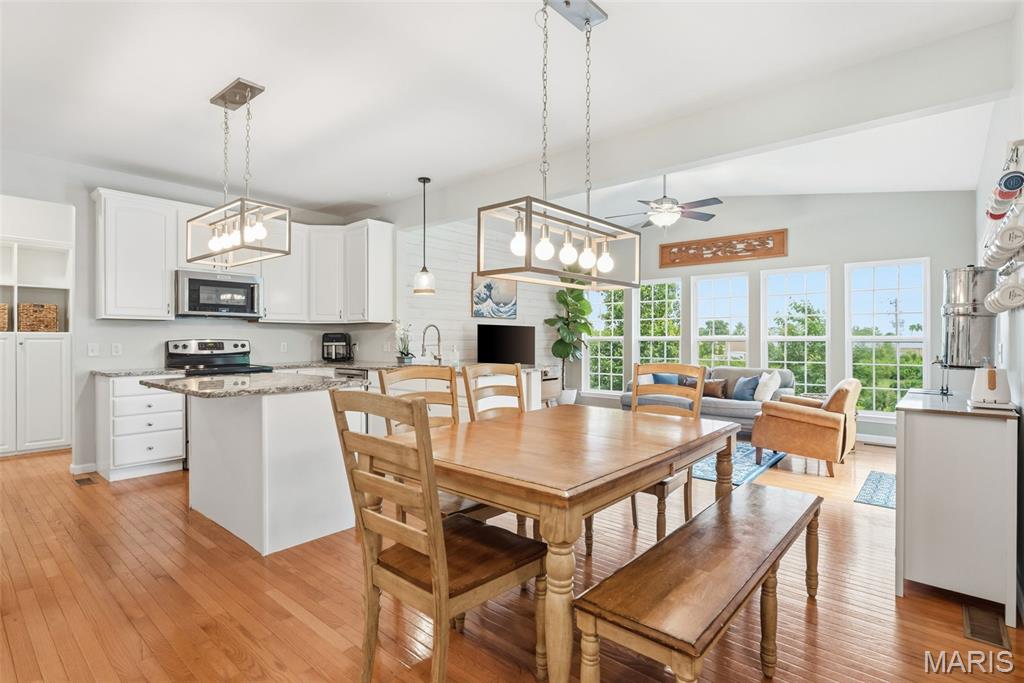 The Manors At Glenbrook - Residential