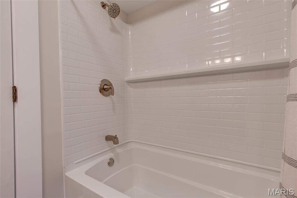 Le Claire Add - Residential