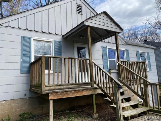 Come check out 147 Chambers! This gem of a home is 3 bedroom 1 bath with front porch, fenced yard, secluded back deck and off-street parking!! Home is currently rented at $1,350 a month. The home is bright with open living and large windows and has been recently renovated. Please call with any additional questions!!!